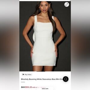 Elegant White Sleeveless Dress